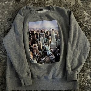 Zara sweatshirt NYC skyline